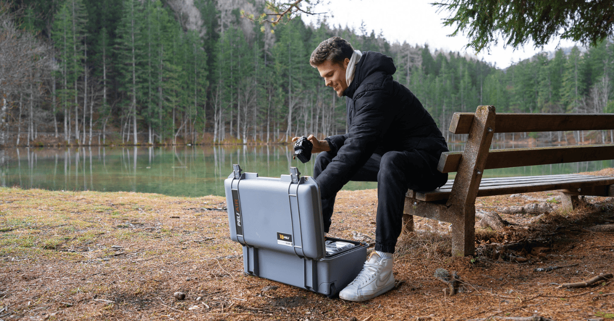 THE BEST SOULTION FOR PROFESSIONAL PHOTOGRAPHERS WITH MINIMAL GEAR 